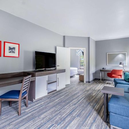 Hampton Inn Сэнфорд Экстерьер фото