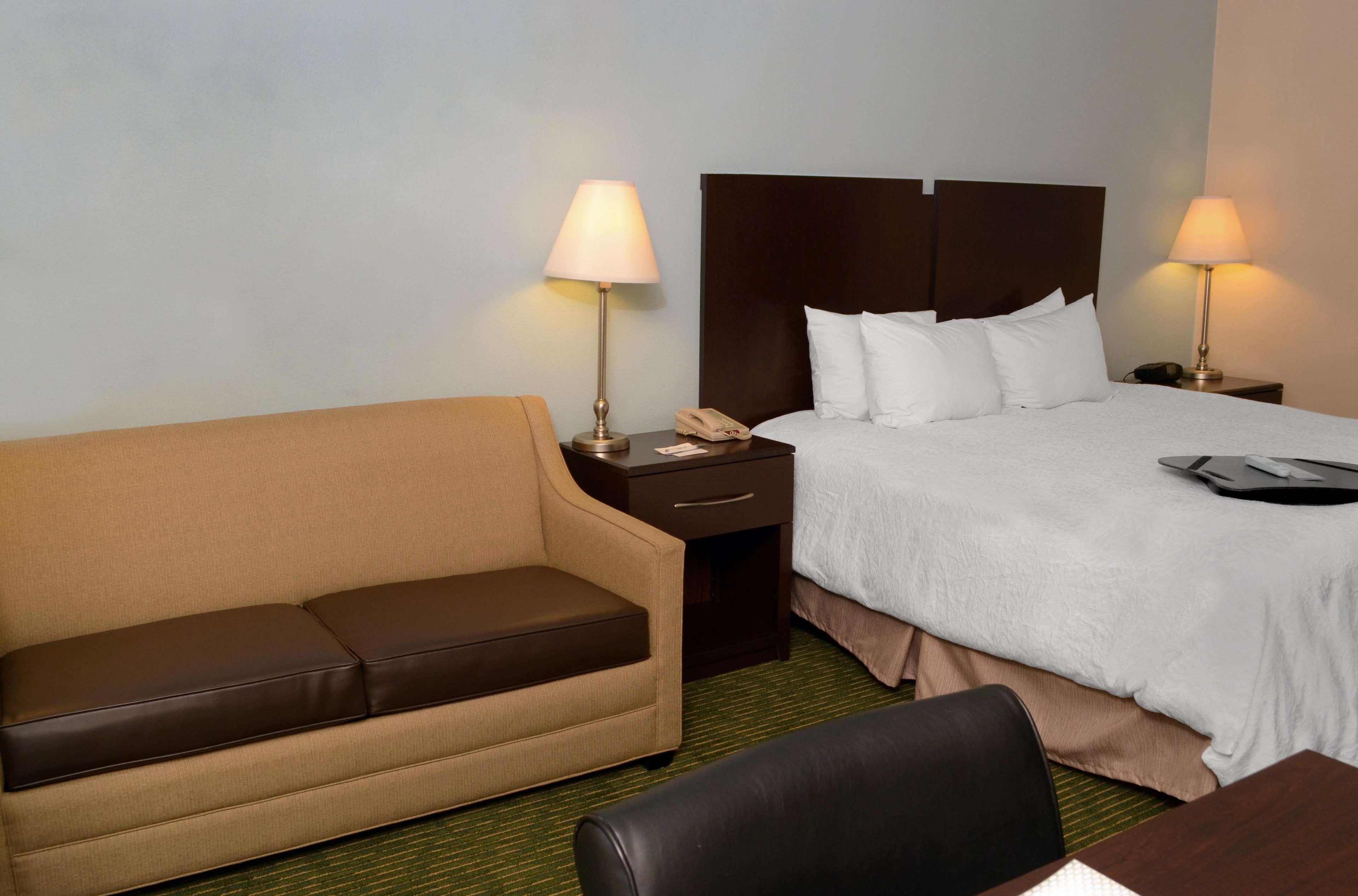 Hampton Inn Сэнфорд Экстерьер фото