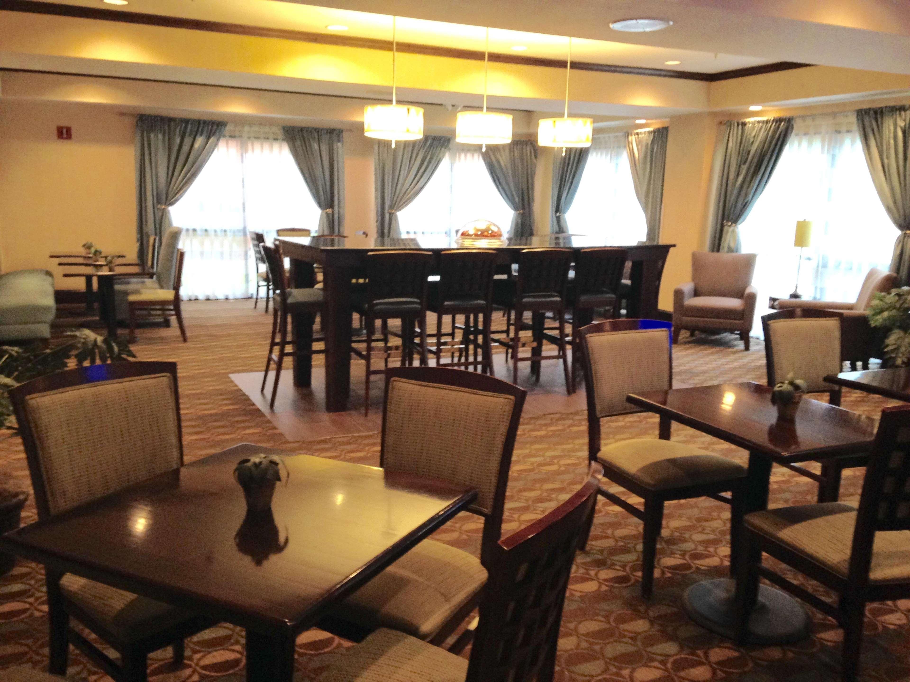 Hampton Inn Сэнфорд Экстерьер фото