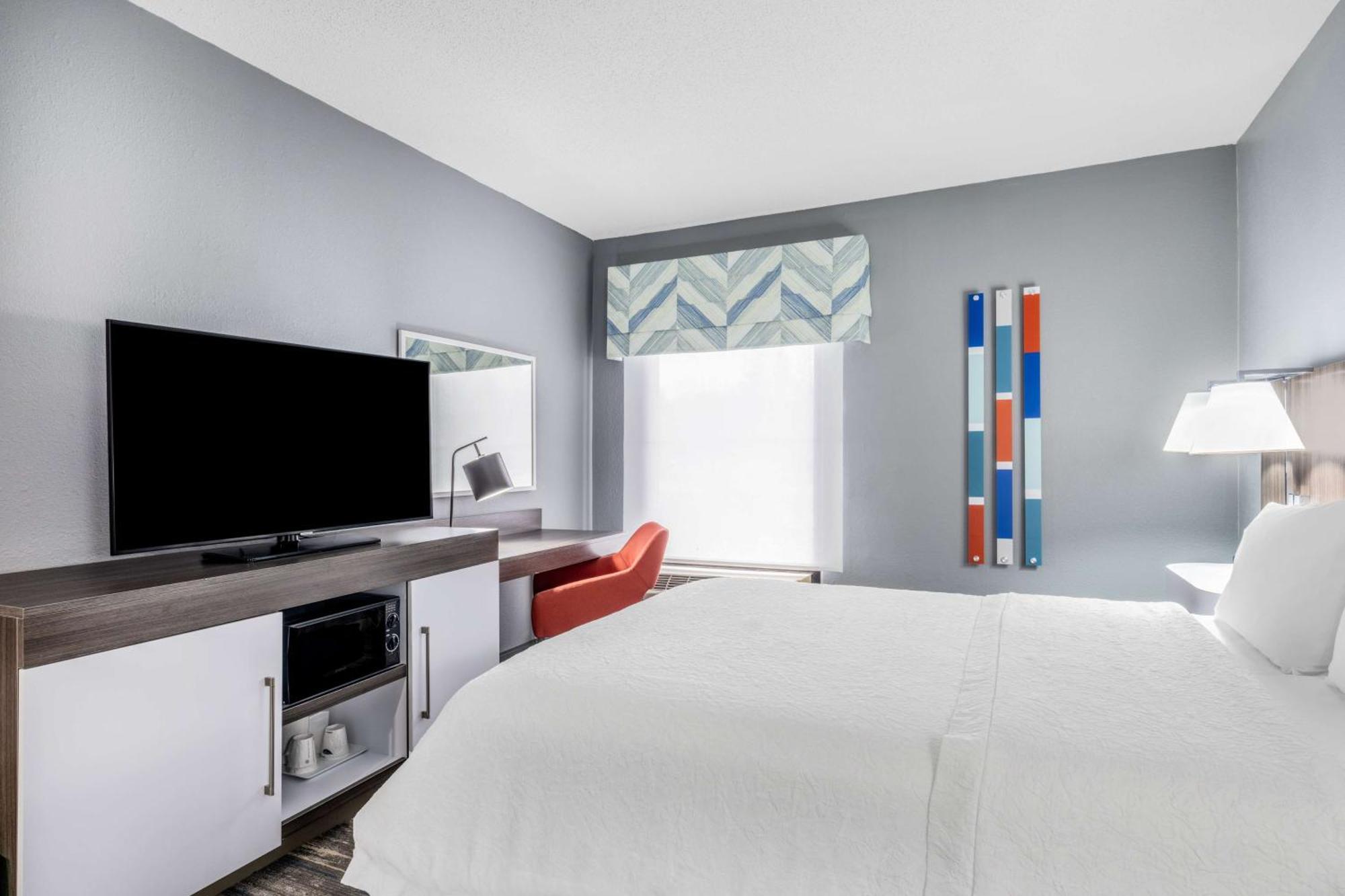 Hampton Inn Сэнфорд Экстерьер фото