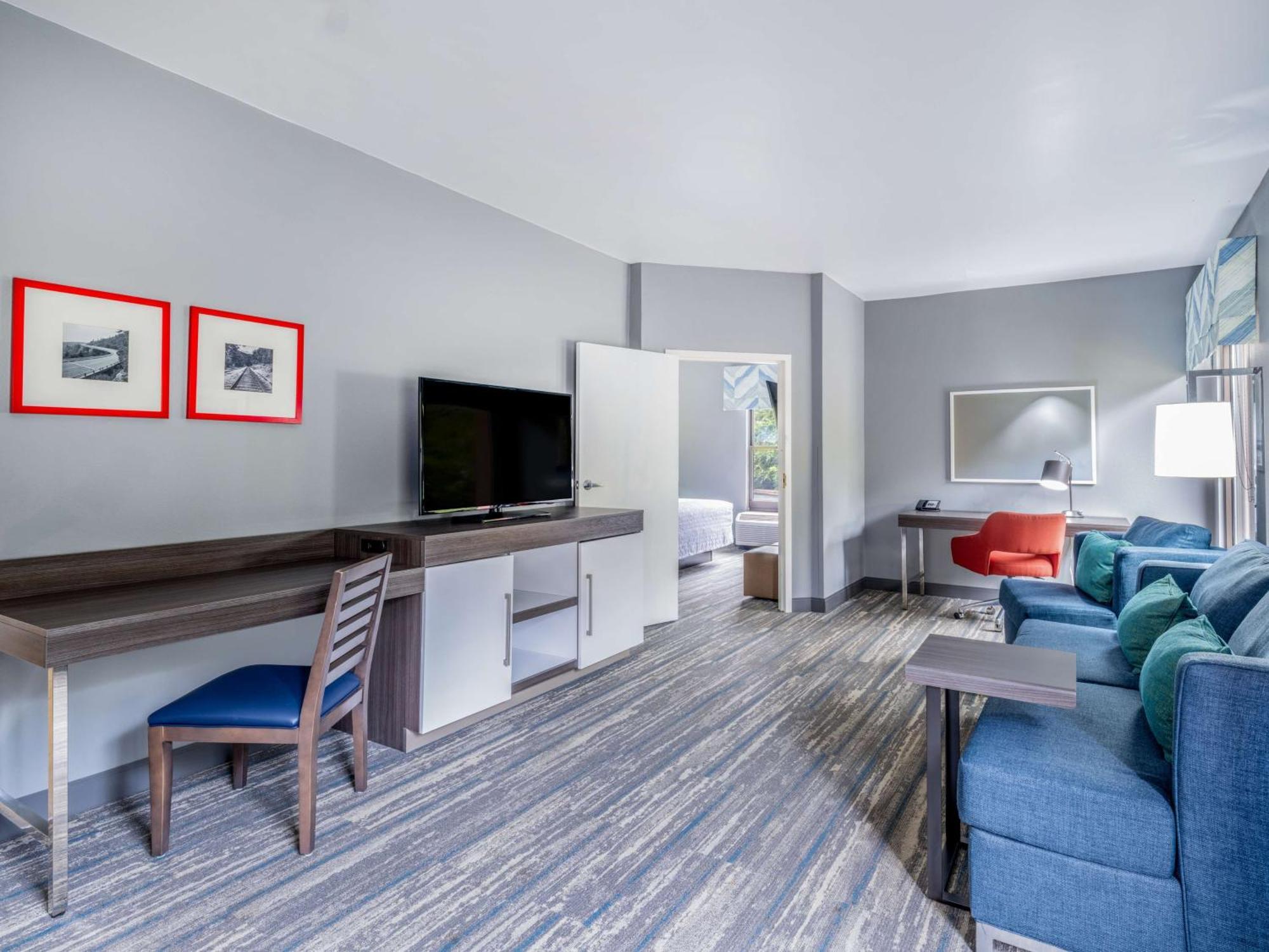 Hampton Inn Сэнфорд Экстерьер фото