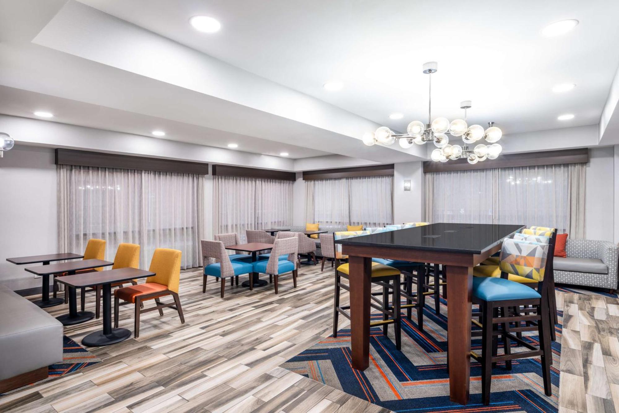 Hampton Inn Сэнфорд Экстерьер фото